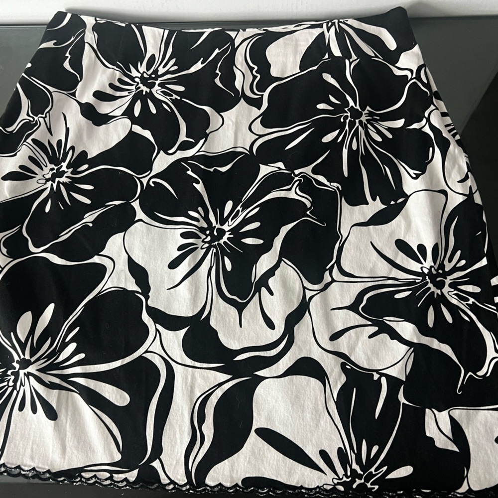 Grace Black and White Floral Blouse